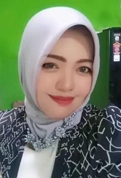 VANDANA RESTIYANA ARI R, S.H